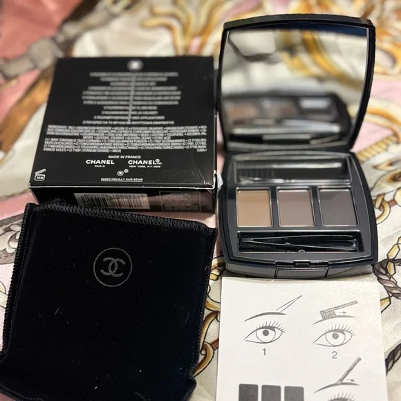 Brand New CHANEL Le Sourcil Eyebrow Compact in Black case - Picture 5 of 5